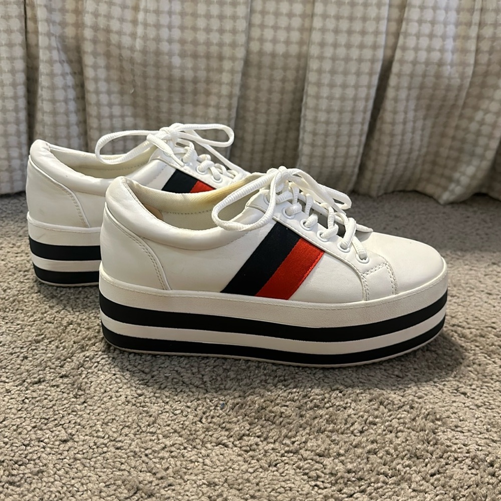 Platform sneakers